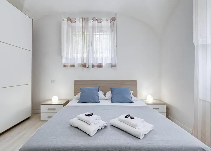 Borghese Modern *