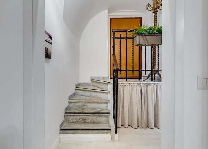 Apartment Borghese Modern