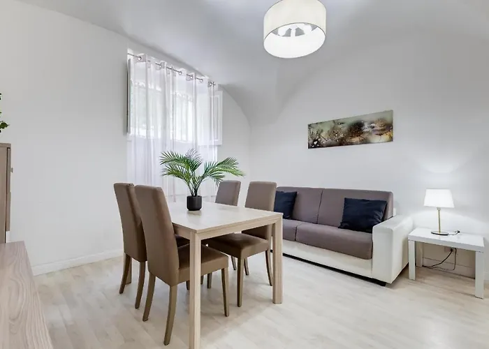 Borghese Modern Apartment