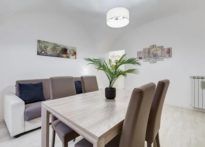 Borghese Modern Apartment